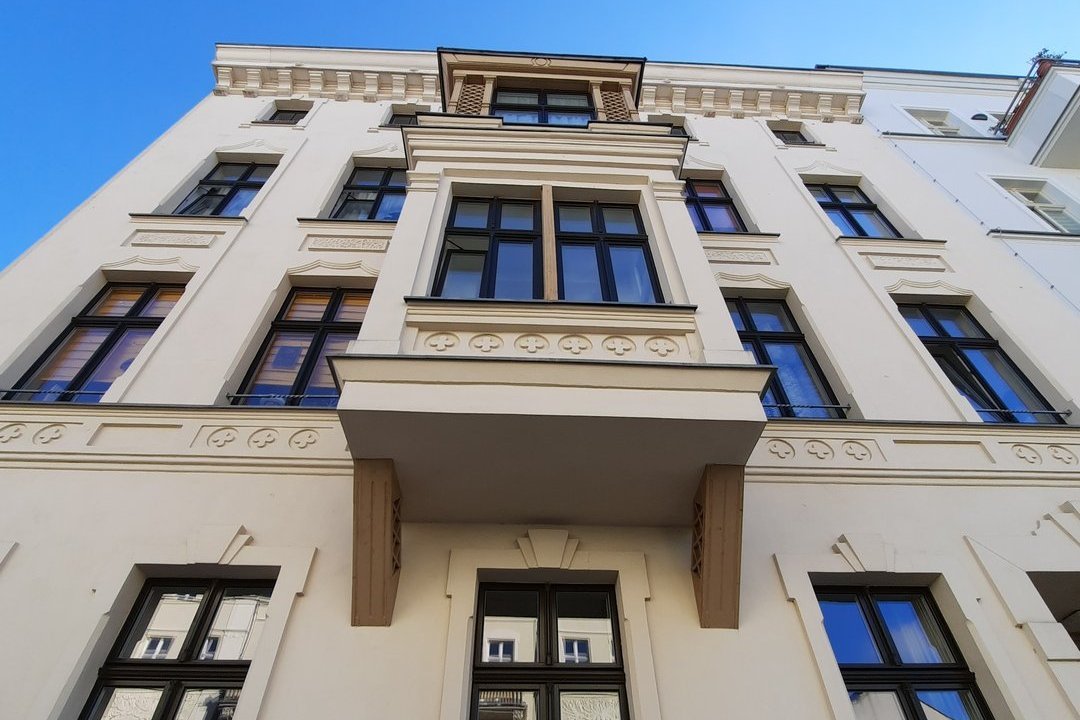 Außenansicht des Gebäudes von vorne