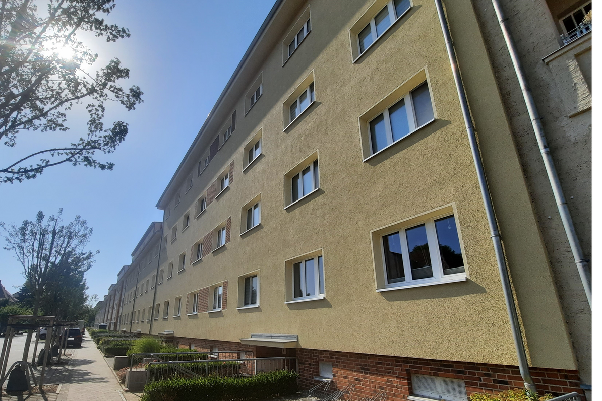 Außenansicht des Gebäudes von vorne